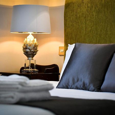 The Clink Boutique Hotel Карлоу Екстериор снимка